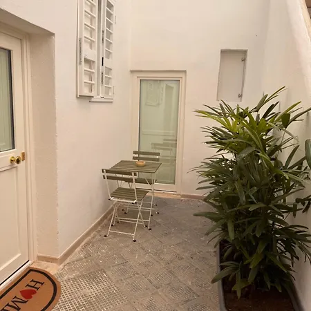 La Casa Nel Borgo Апартаменты Бари